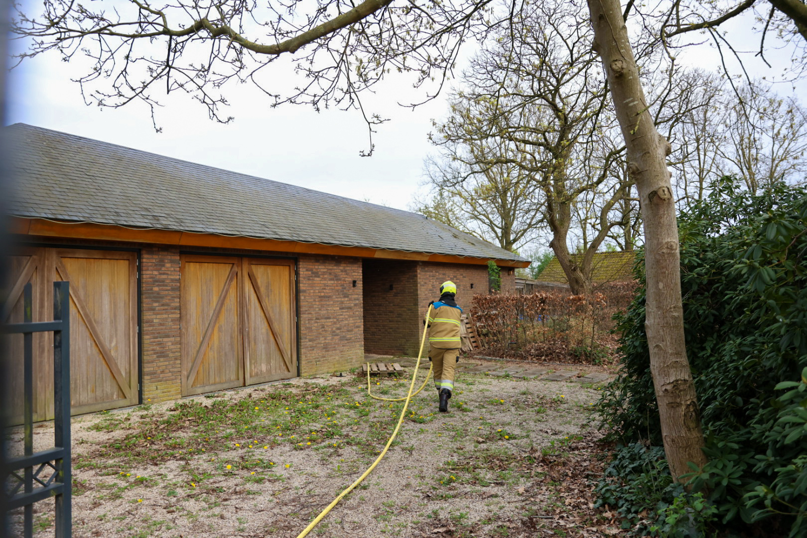 Brand in bijgebouw: schade aanzienlijk