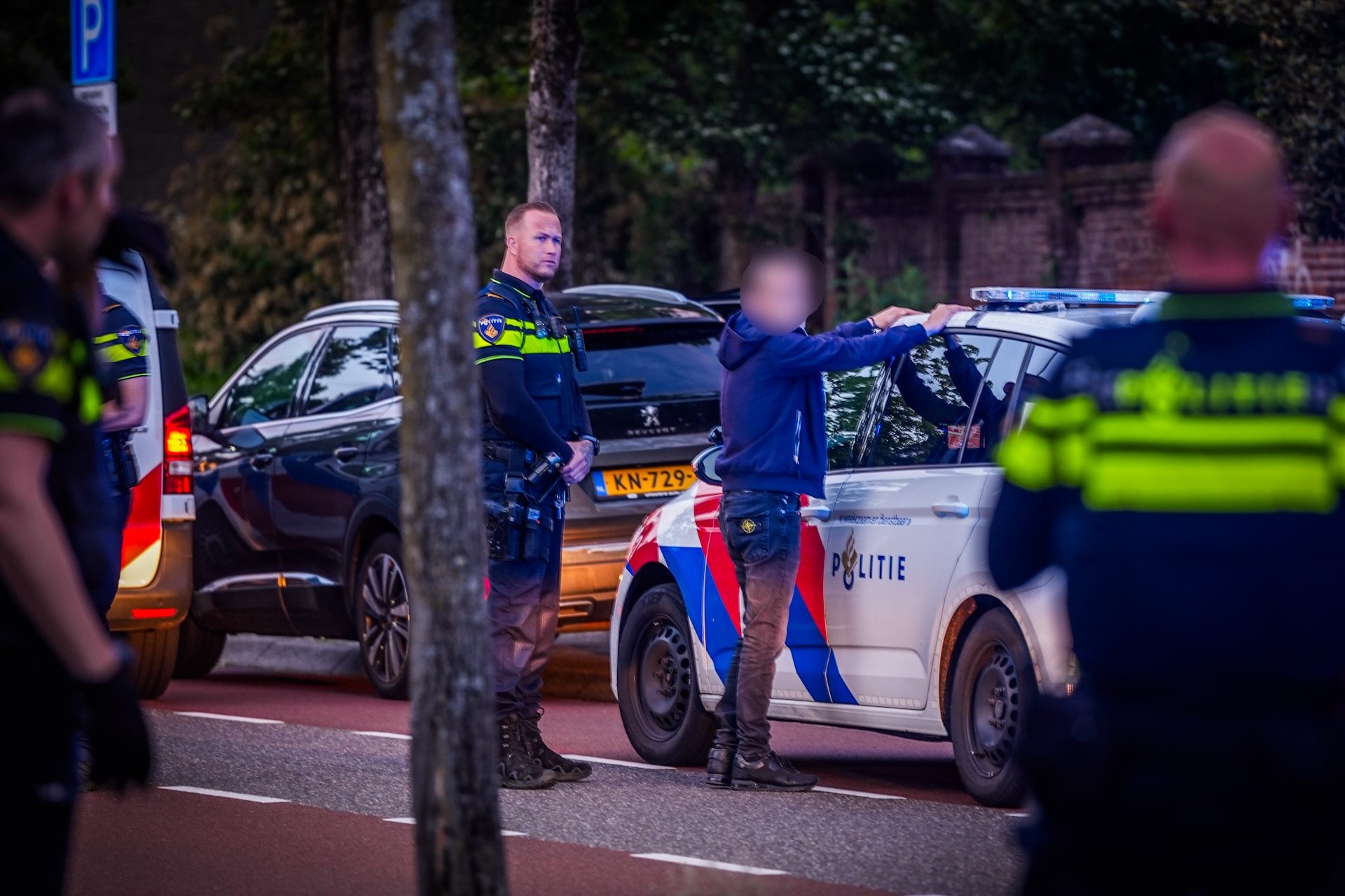 Grote politie-inzet bij staandehouding en doorzoeking voertuig