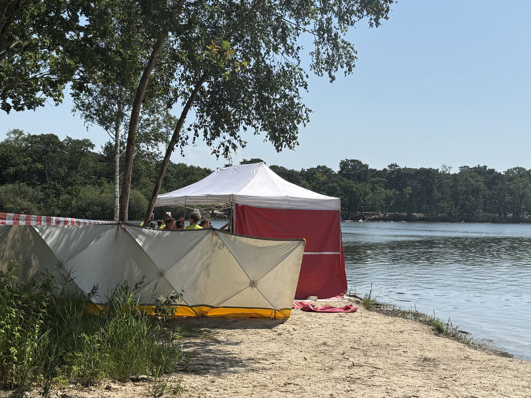 Vermiste zwemmer door omstanders uit water gered in Vught