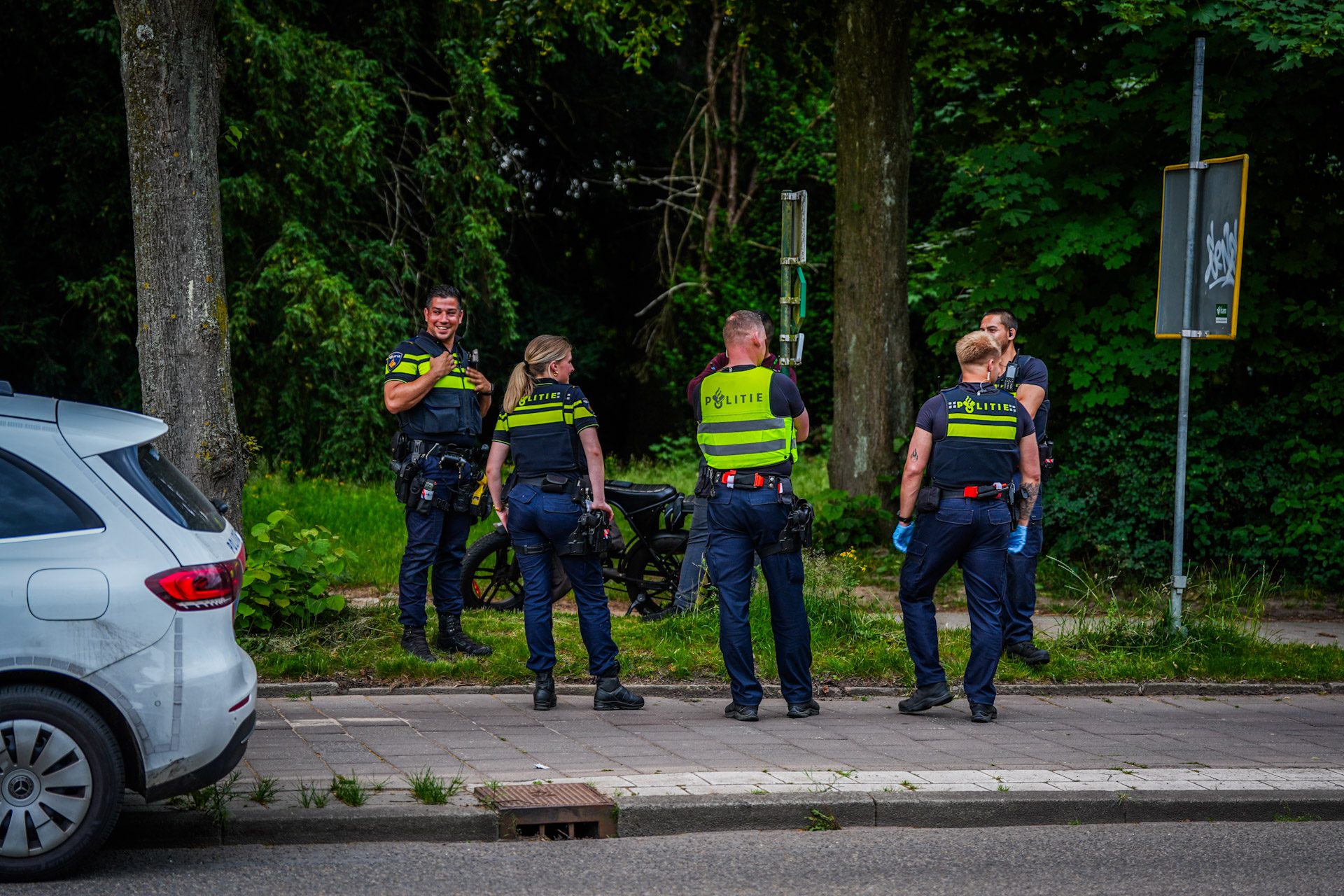 Grote zoekactie na overval op vrouw bij villa in Oirschot