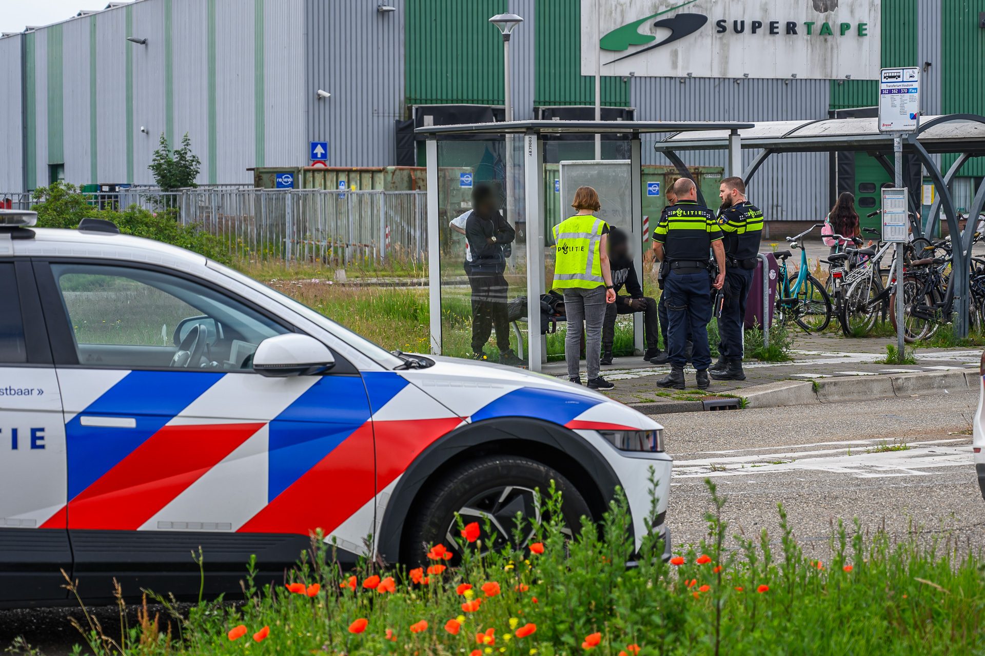 Twee verstekelingen onder vrachtwagen aangetroffen Etten-Leur