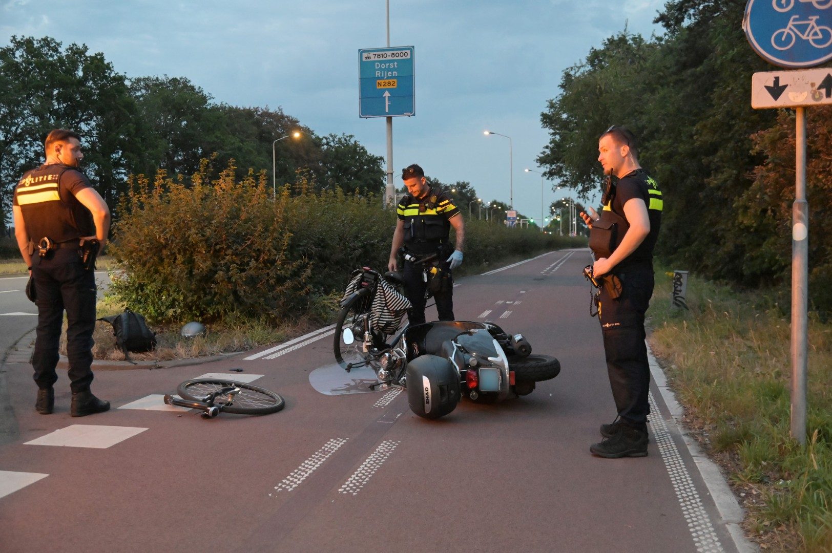 Scooter en fietser botsen op fietspad in Breda