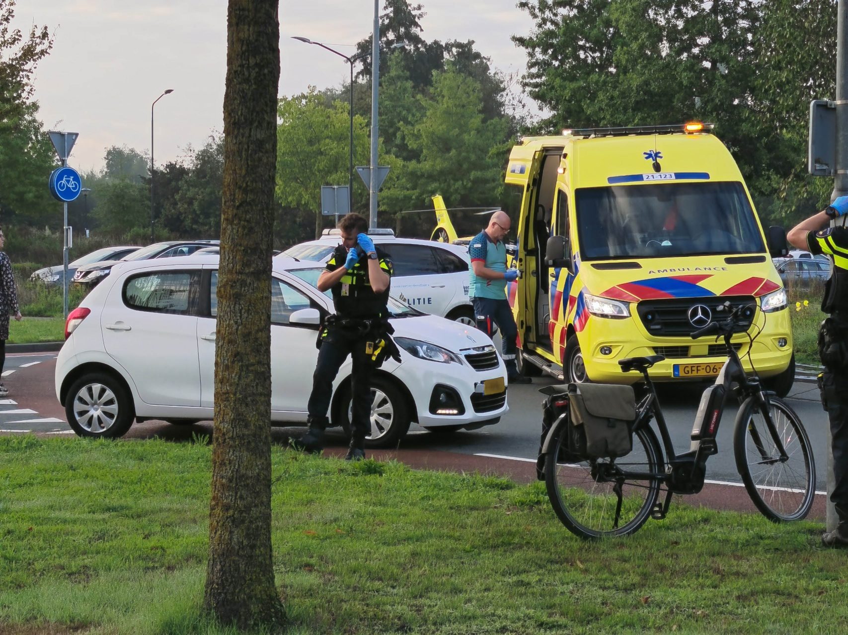 Traumahelikopter ingezet na aanrijding met fietser