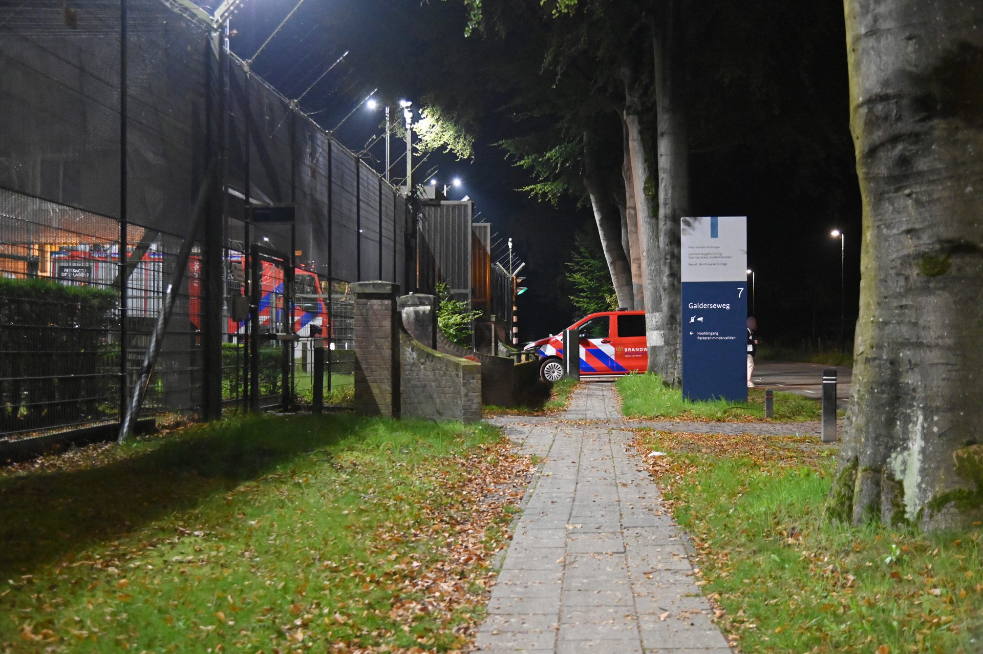 Grote inzet bij jeugdgevangenis na melding van celbrand