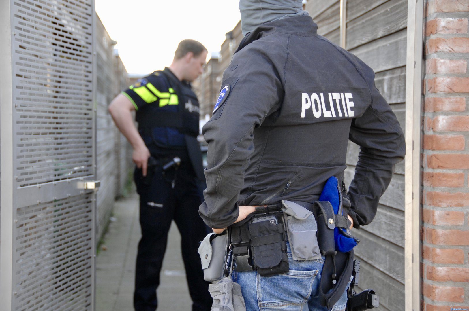 Poolse man (31) aangehouden voor moord op vader en zware mishandeling