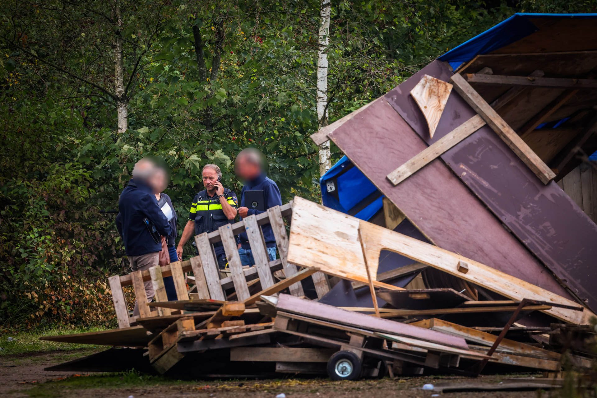 Zelfgebouwd minidorp na twintig maanden ontruimd