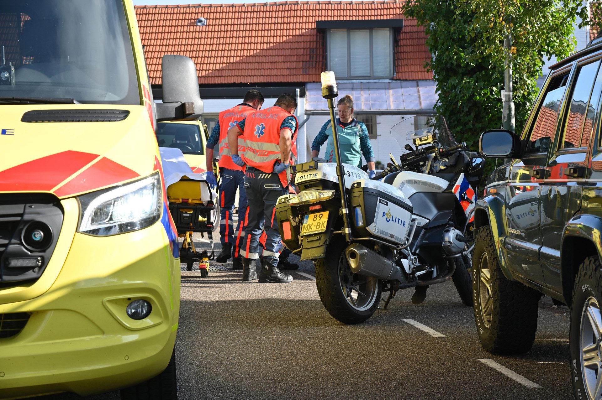 Wielrenster gewond bij aanrijding met auto